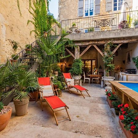 Champagne House - Elegance, Luxury And Charm Bed & Breakfast Кондом Екстериор снимка