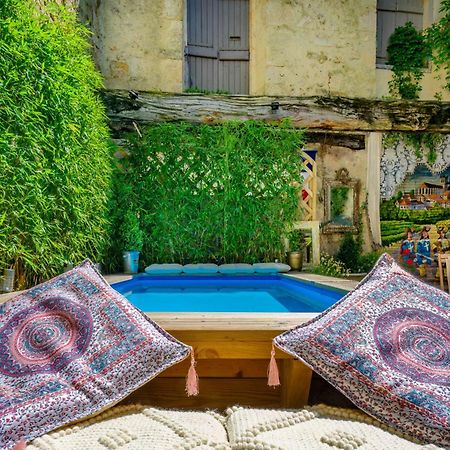 Champagne House - Elegance, Luxury And Charm Bed & Breakfast Кондом Екстериор снимка