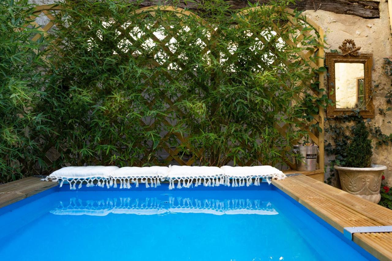 Champagne House - Elegance, Luxury And Charm Bed & Breakfast Кондом Екстериор снимка