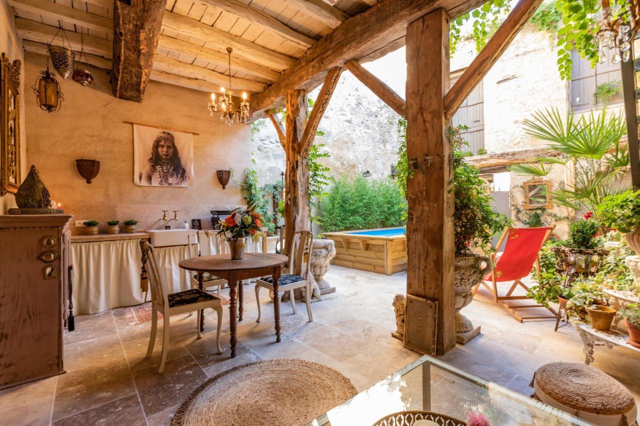 Champagne House - Elegance, Luxury And Charm Bed & Breakfast Кондом Екстериор снимка
