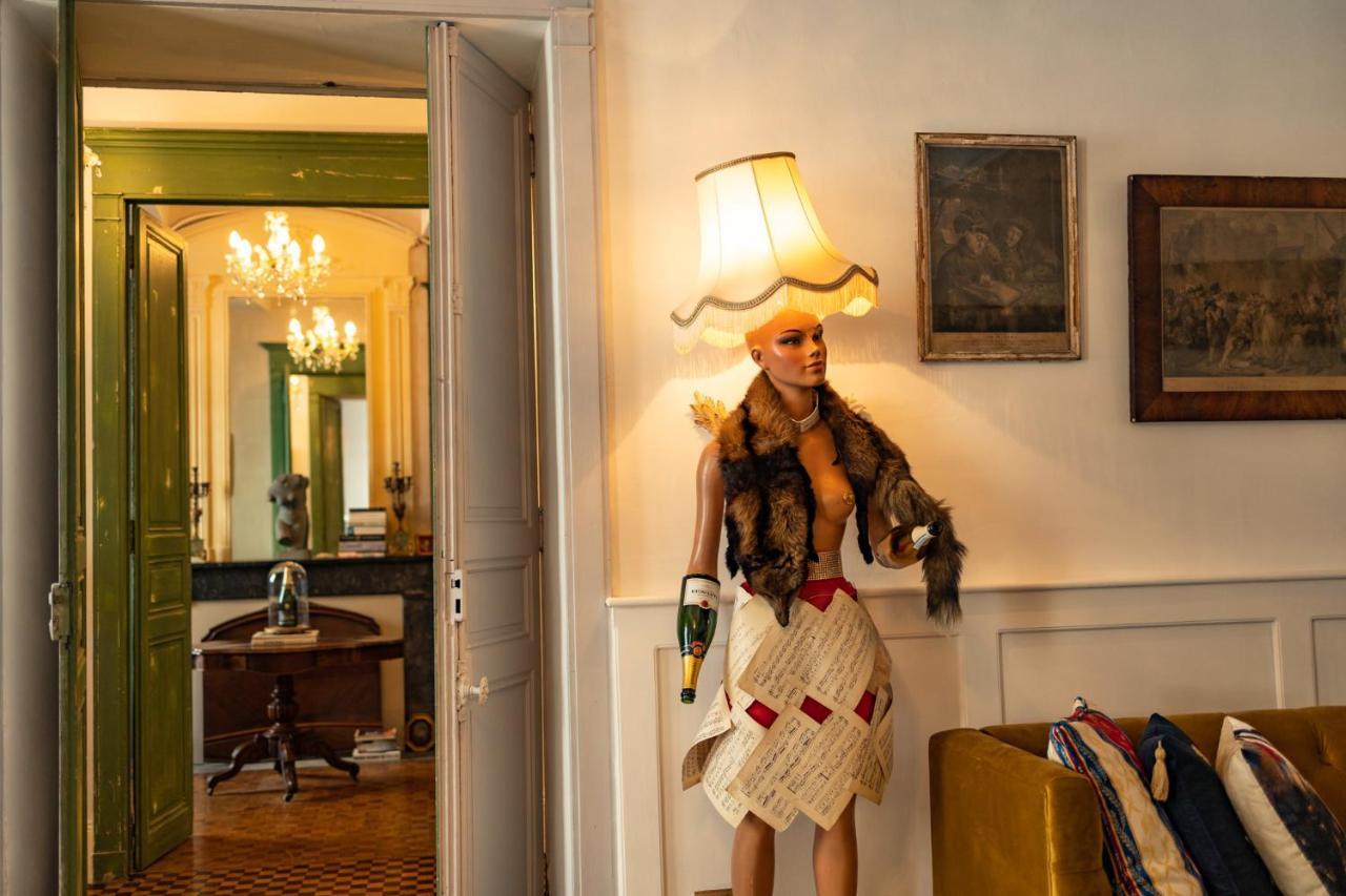 Champagne House - Elegance, Luxury And Charm Bed & Breakfast Кондом Екстериор снимка