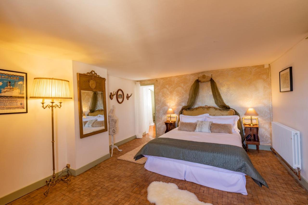 Champagne House - Elegance, Luxury And Charm Bed & Breakfast Кондом Екстериор снимка